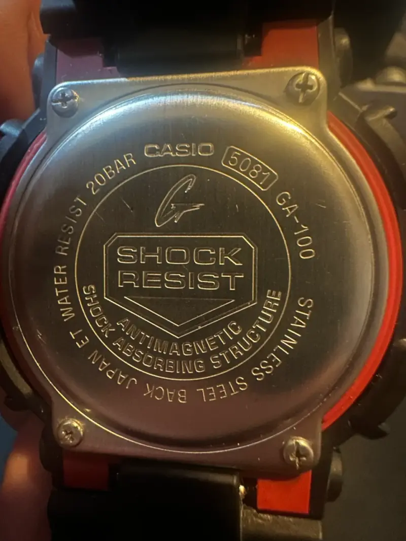 Reloj Casio G-Shock GA-100 Resistente al Agua - 3