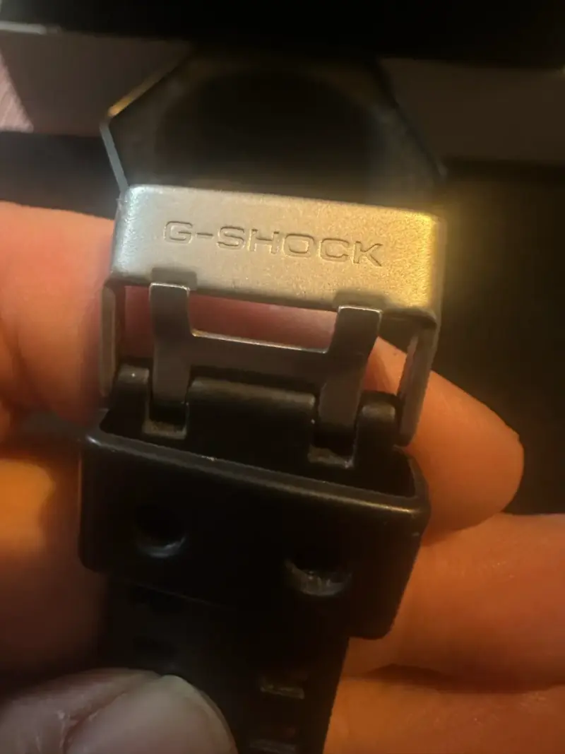 Reloj Casio G-Shock GA-100 Resistente al Agua - 4