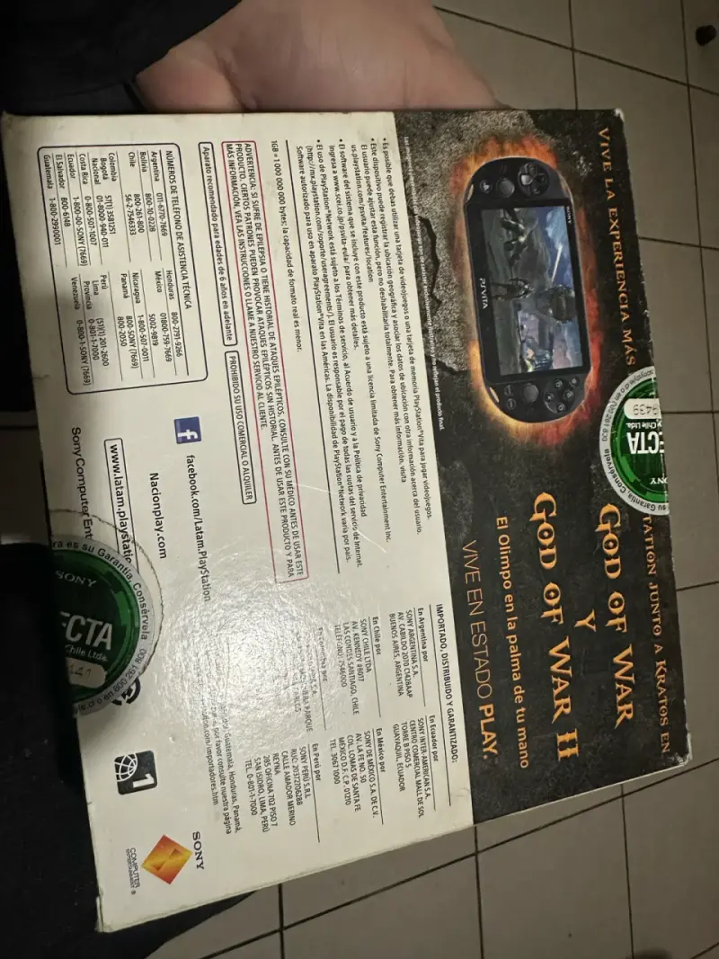 Consola Sony PS Vita con juegos God of War - 3