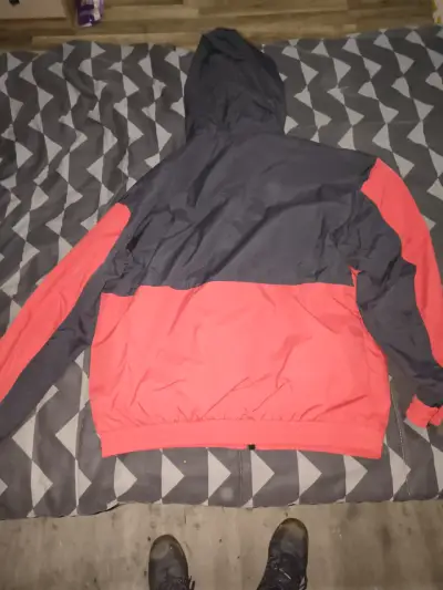 Chaqueta cortaviento Starter roja y negra - miniatura 1
