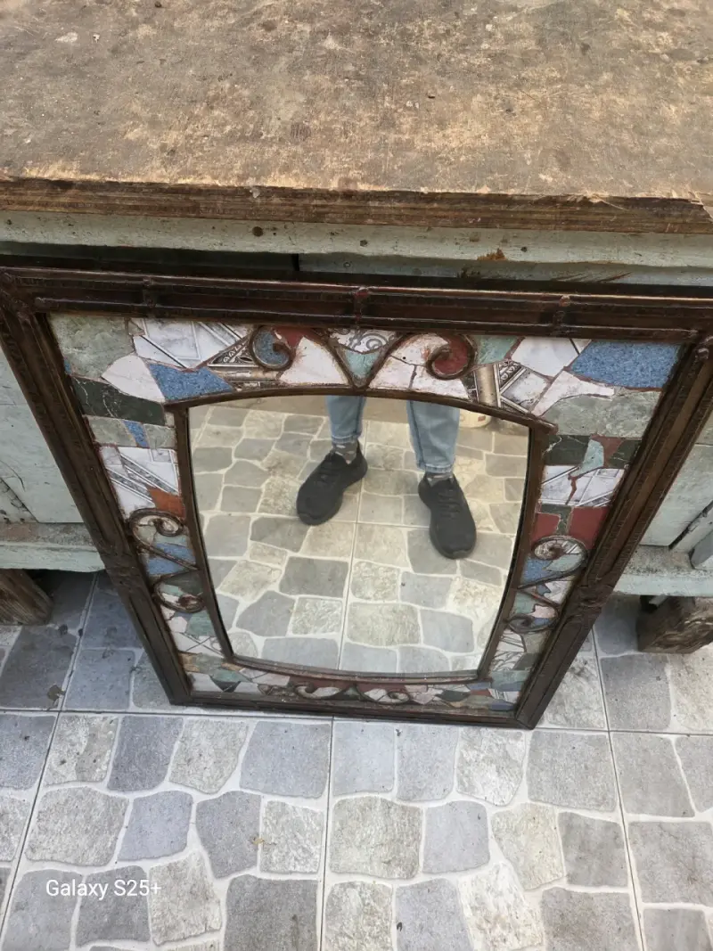 Espejo antiguo con marco de mosaico decorativo - 3