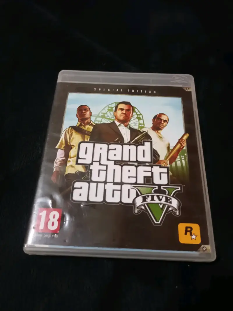 Grand Theft Auto V - 1