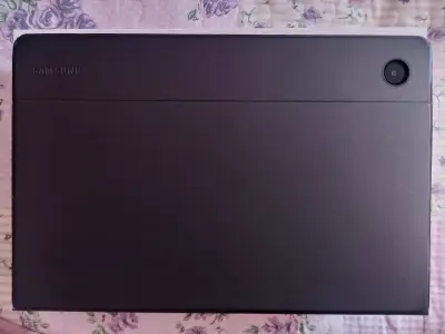 Tablet Samsung Galaxy Tab A8 con cargador - miniatura 2
