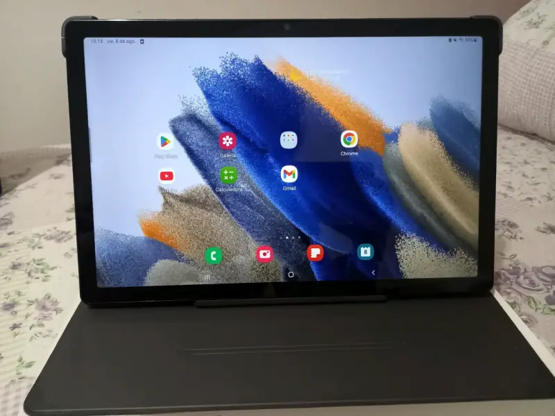 Tablet Samsung Galaxy Tab A8 con cargador - 4