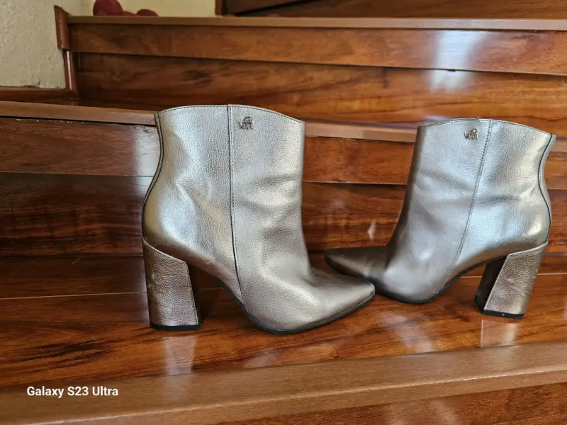 Botines de cuero plateados para mujer marca Vizzano - 1