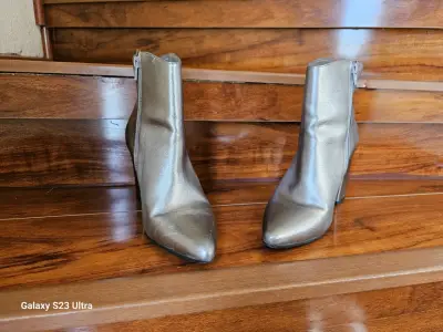 Botines de cuero plateados para mujer marca Vizzano - miniatura 2