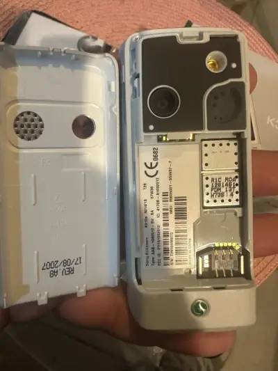 Teléfono Sony Ericsson K310a - miniatura 4