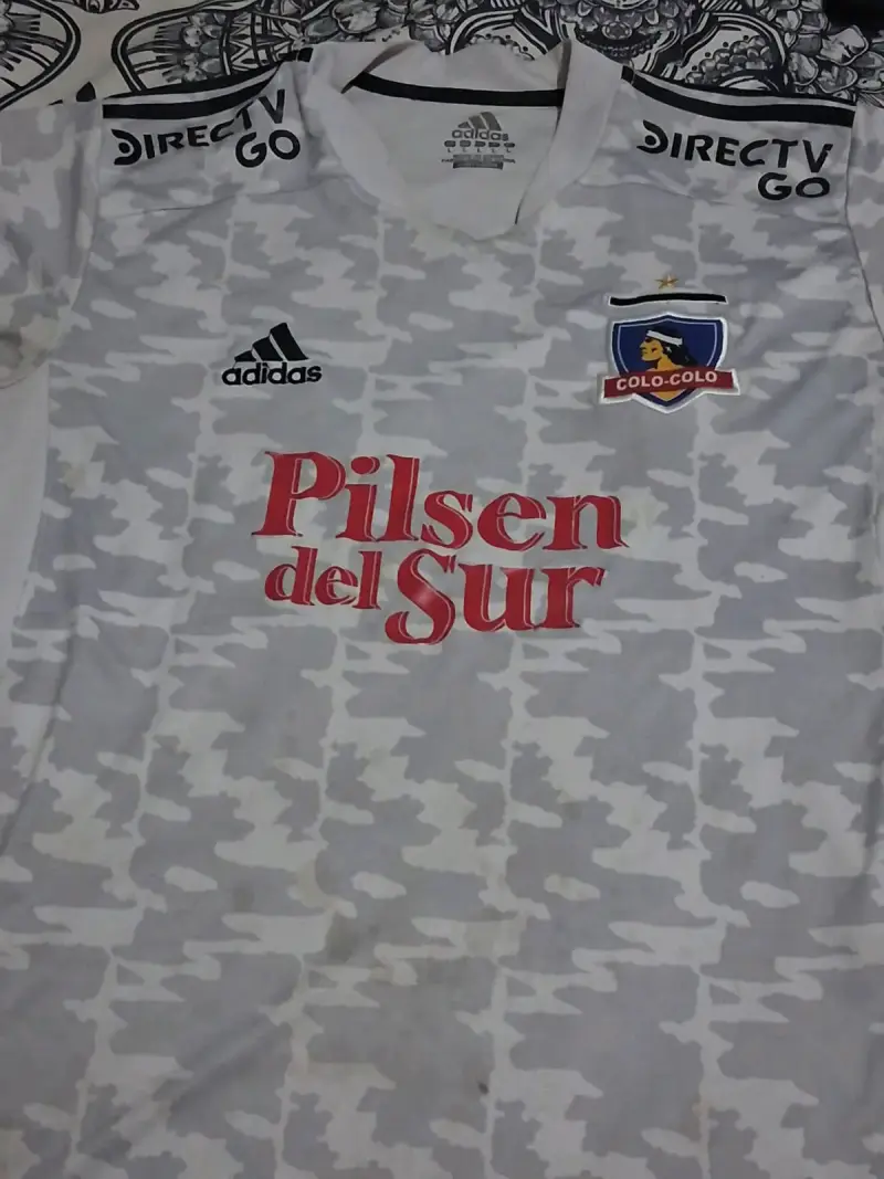 Camiseta Adidas Colo-Colo edición especial