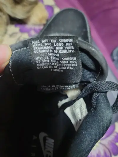 Zapatillas Nike Air Force 1 negras para hombre - miniatura 2