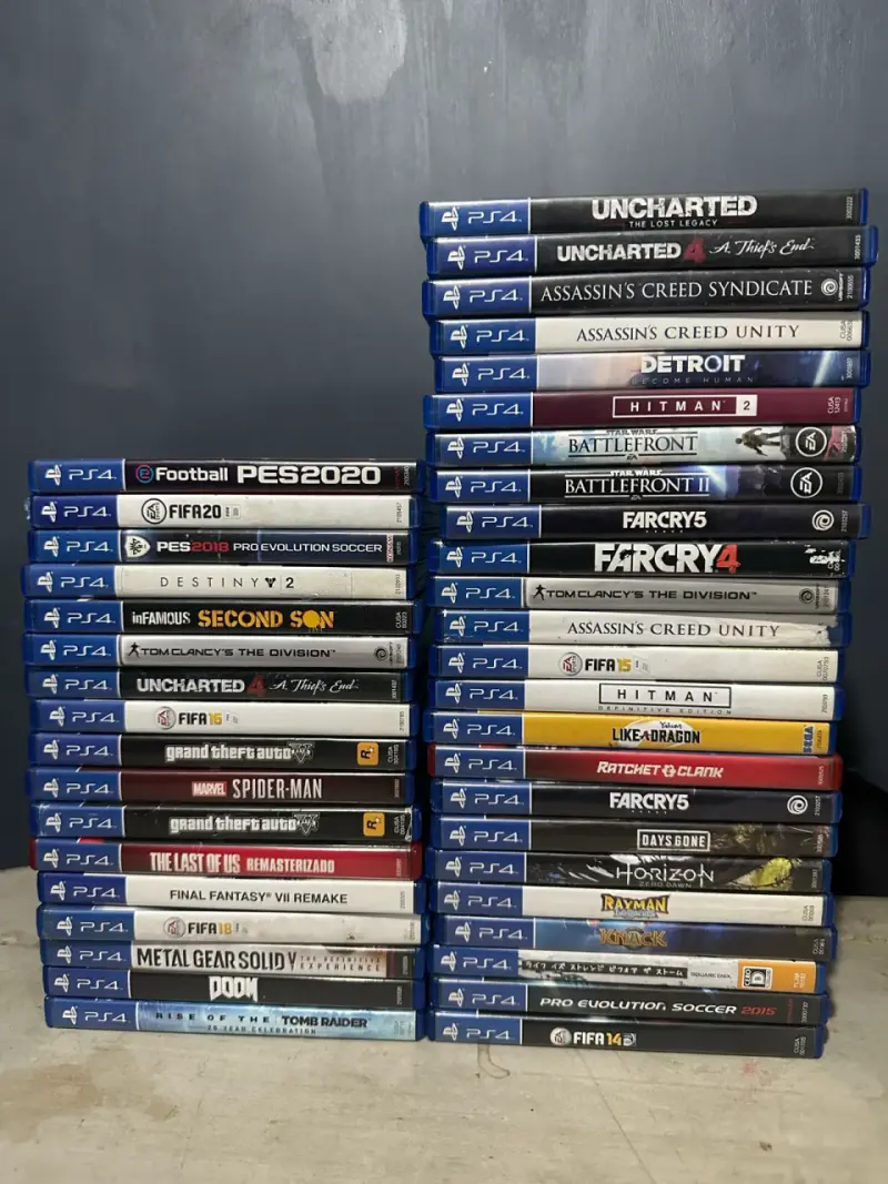 Colección de 40 juegos para PS4 en buen estado