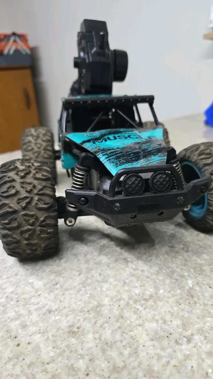 Auto a control remoto Conqueror Muscle azul - 2