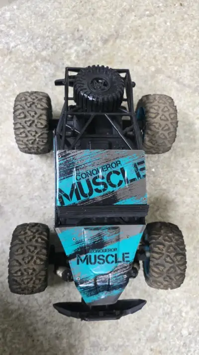 Auto a control remoto Conqueror Muscle azul - miniatura 3