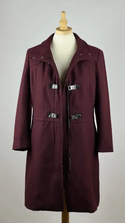 Abrigo burdeo Kenneth Cole - 64% Lana - Talla S - miniatura 2