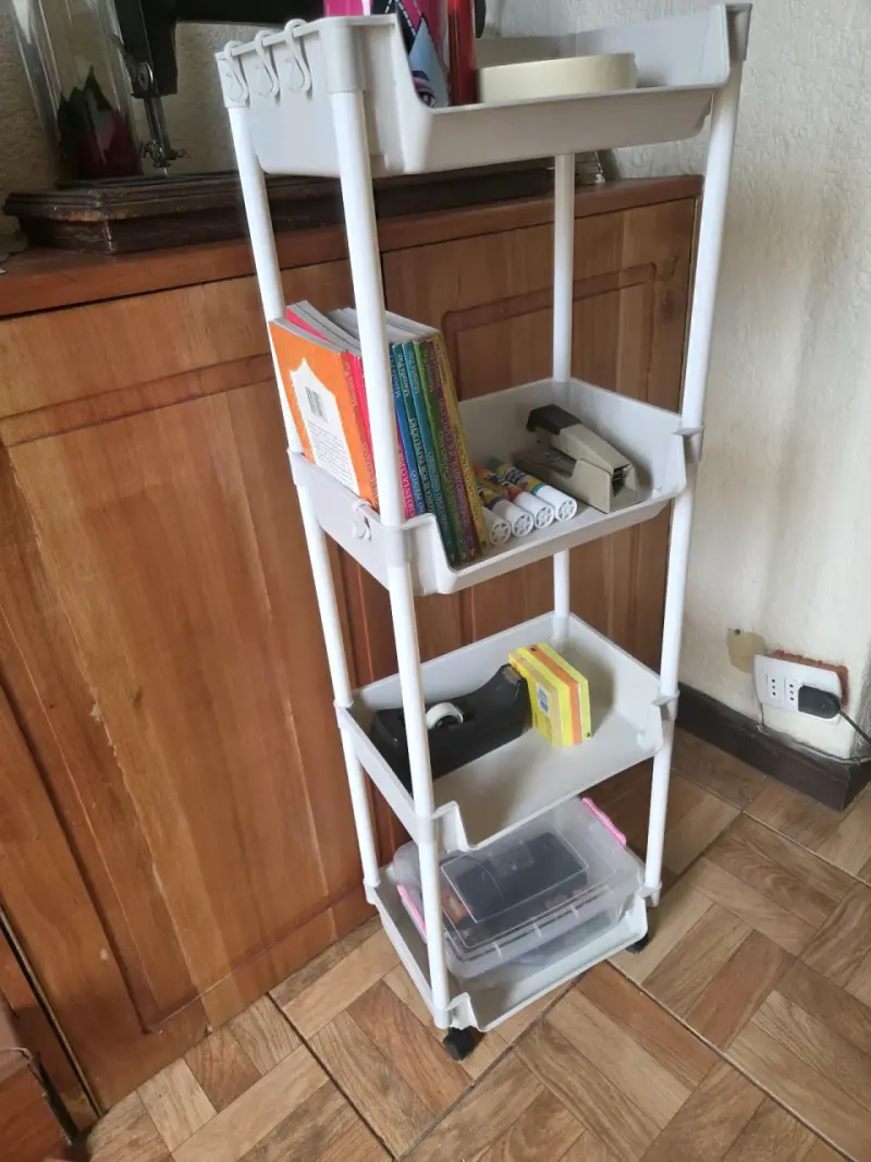Carro organizador de plástico blanco con ruedas - 4