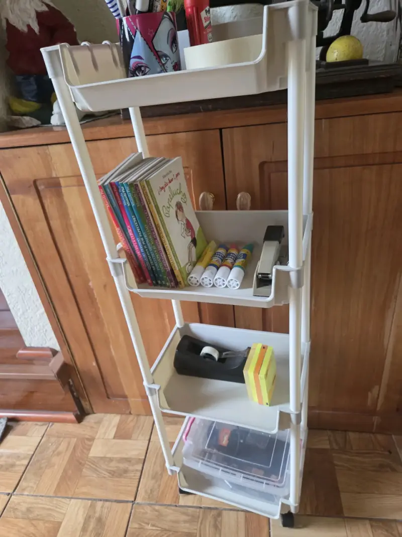 Carro organizador de plástico blanco con ruedas - 5