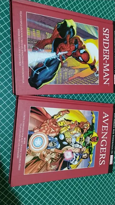 Colección de cómics Spider-Man y Avengers Marvel - miniatura 1