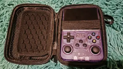 Consola R36s - miniatura 2