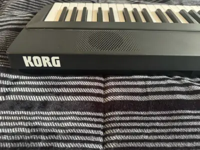 Teclado digital Korg con 88 teclas - miniatura 1