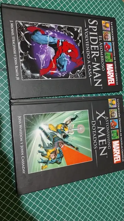 Colección de novelas gráficas Marvel + Poster - miniatura 1
