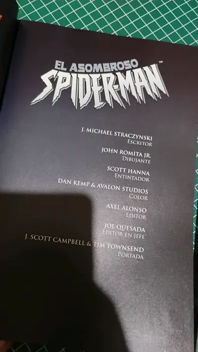 Colección de novelas gráficas Marvel + Poster - miniatura 2