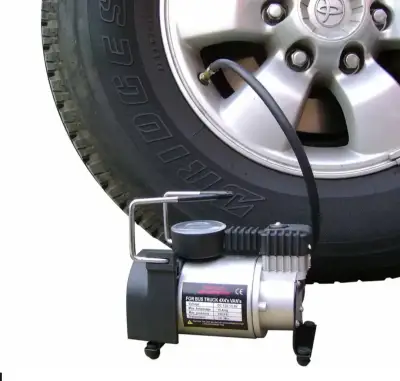 Compresor de Aire Portátil Calgary para Autos - miniatura 2