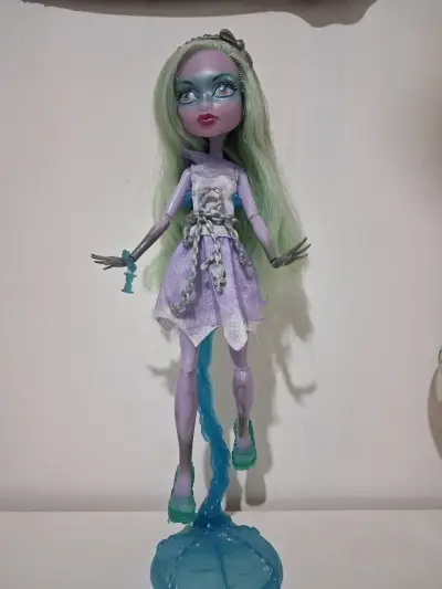 Muñeca Monster High Twyla - miniatura 1
