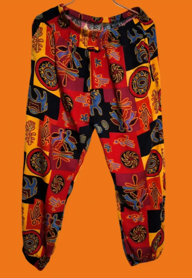 Pantalones estampados étnicos coloridos