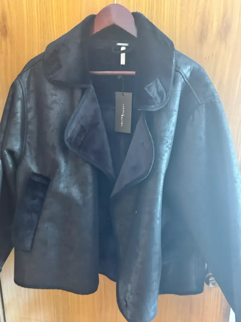 Chaqueta de cuero sintético Lolita Pocket negra - 1
