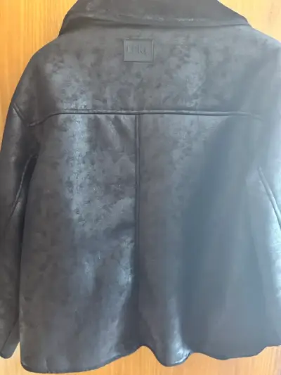 Chaqueta de cuero sintético Lolita Pocket negra - miniatura 3