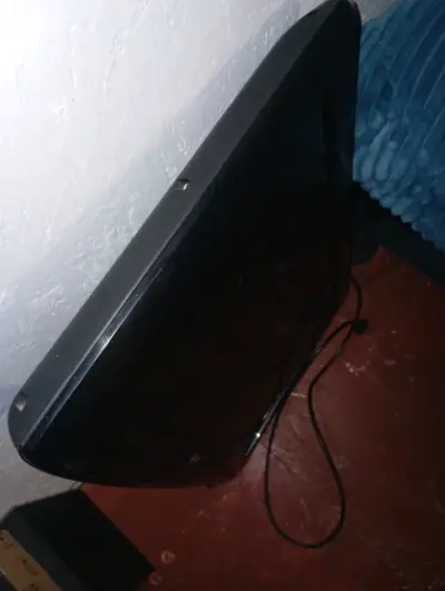 Televisor LG pantalla plana 32 pulgadas - miniatura 4