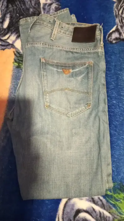 Jeans Armani en buen estado - miniatura 1