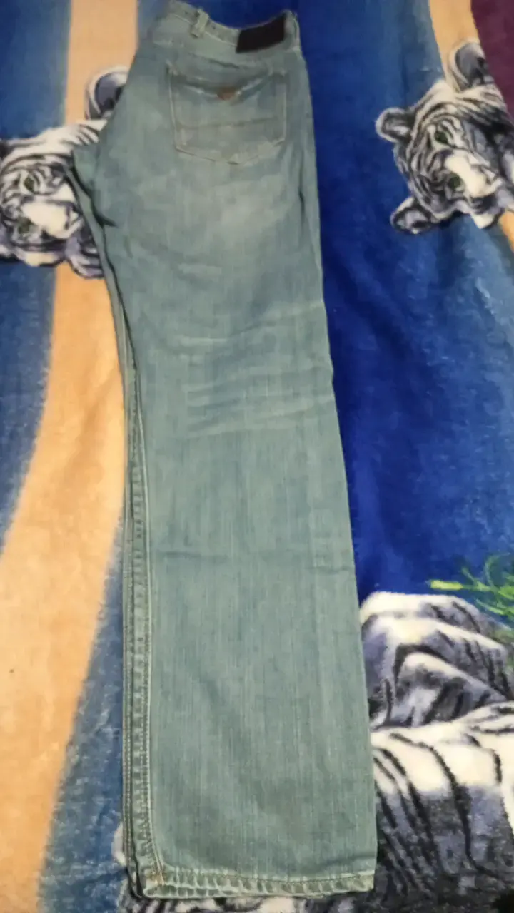 Jeans Armani en buen estado - 5