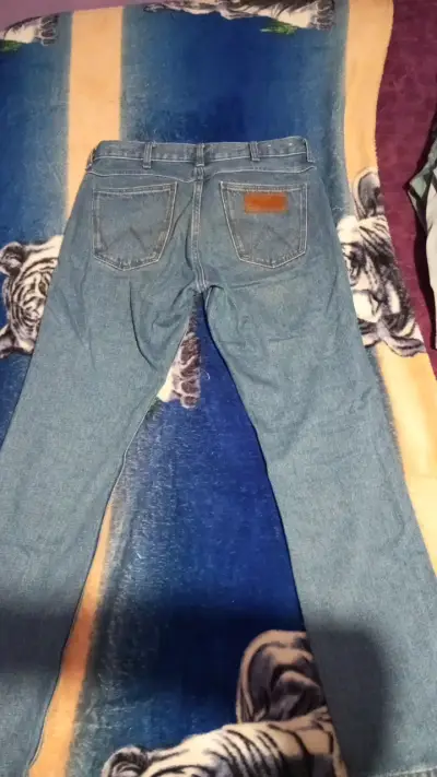 Jeans de mezclilla azul para hombre - miniatura 1