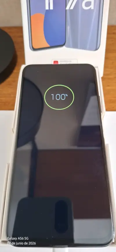 Huawei Y9a smartphone con cargador - miniatura 2