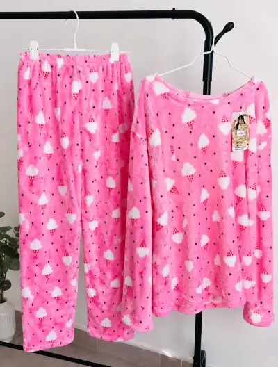 Pijama de polar rosa con estampado de helados - miniatura 2