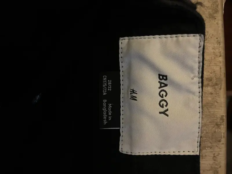 Pantalones negros baggy H&M para hombre. - 3