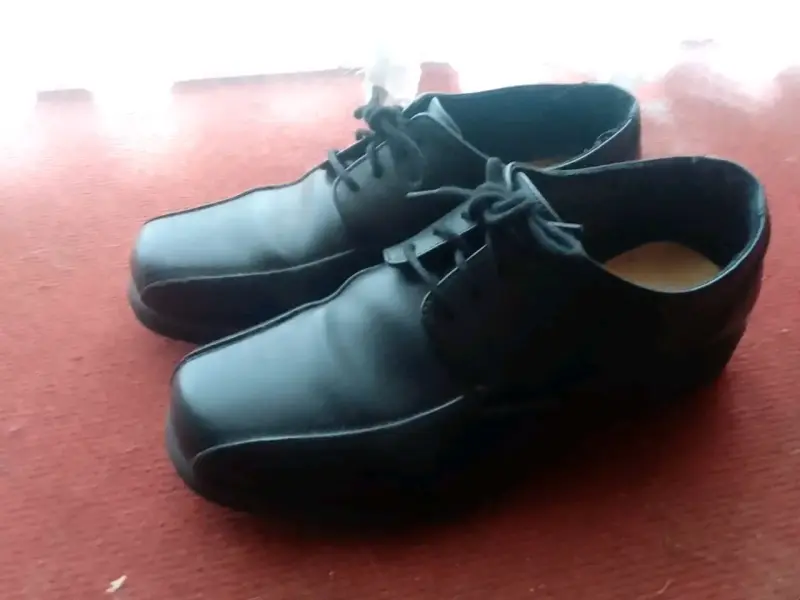 Zapatos de vestir negros para hombre