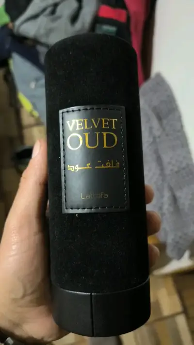Perfume Lattafa Velvet Oud 100 ml - miniatura 1