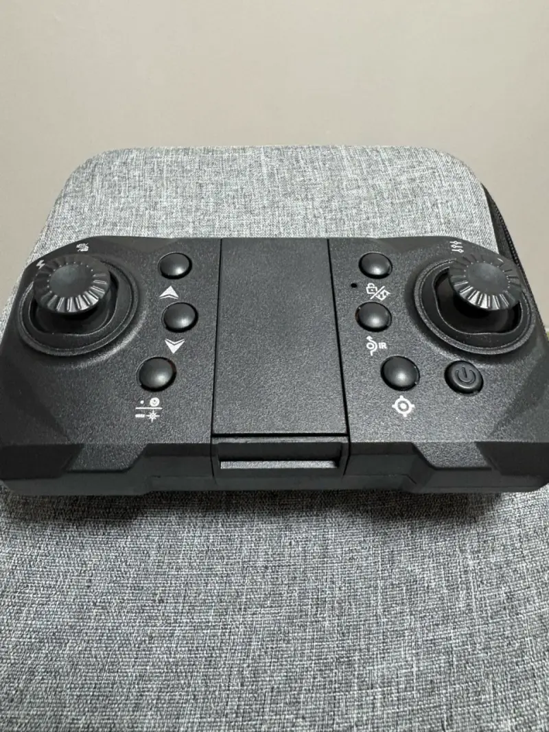 Drone plegable con control remoto y estuche - 4