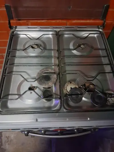 Cocina a gas Sindelen con horno - miniatura 1