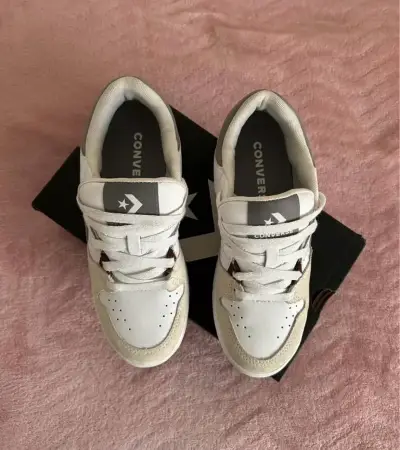 Zapatillas  blancas Converse talla 37 - miniatura 2