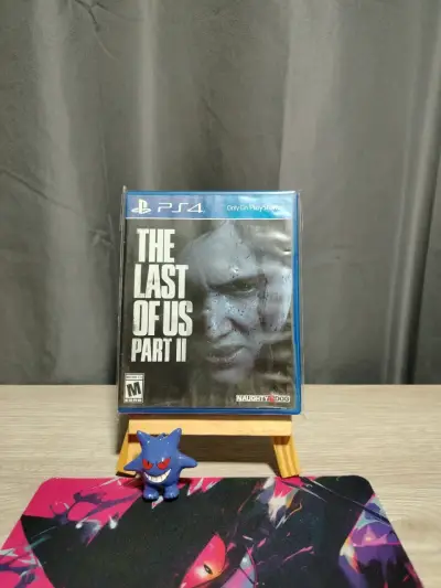 The Last of Us Part II para PS4 en buen estado - miniatura 1