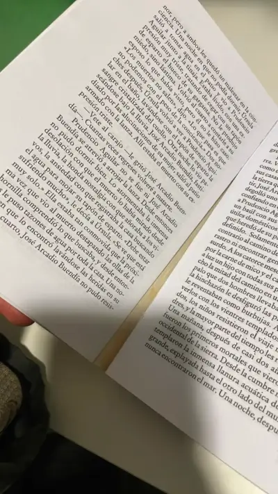 Libro Cien Años de Soledad - miniatura 3