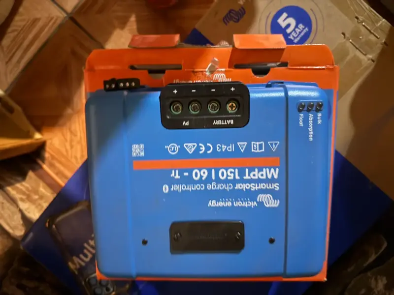 Controlador de carga solar Victron Energy MPPT 150/60 - 2