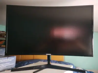 Monitor Curvo Samsung 32 Pulgadas - miniatura 1
