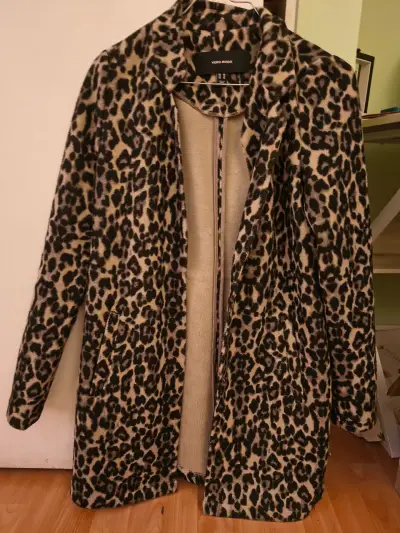 Abrigo animal print Vero Moda  talla  XS - miniatura 1
