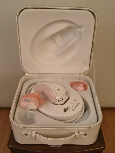Depiladora IPL Remington con accesorios - miniatura 2