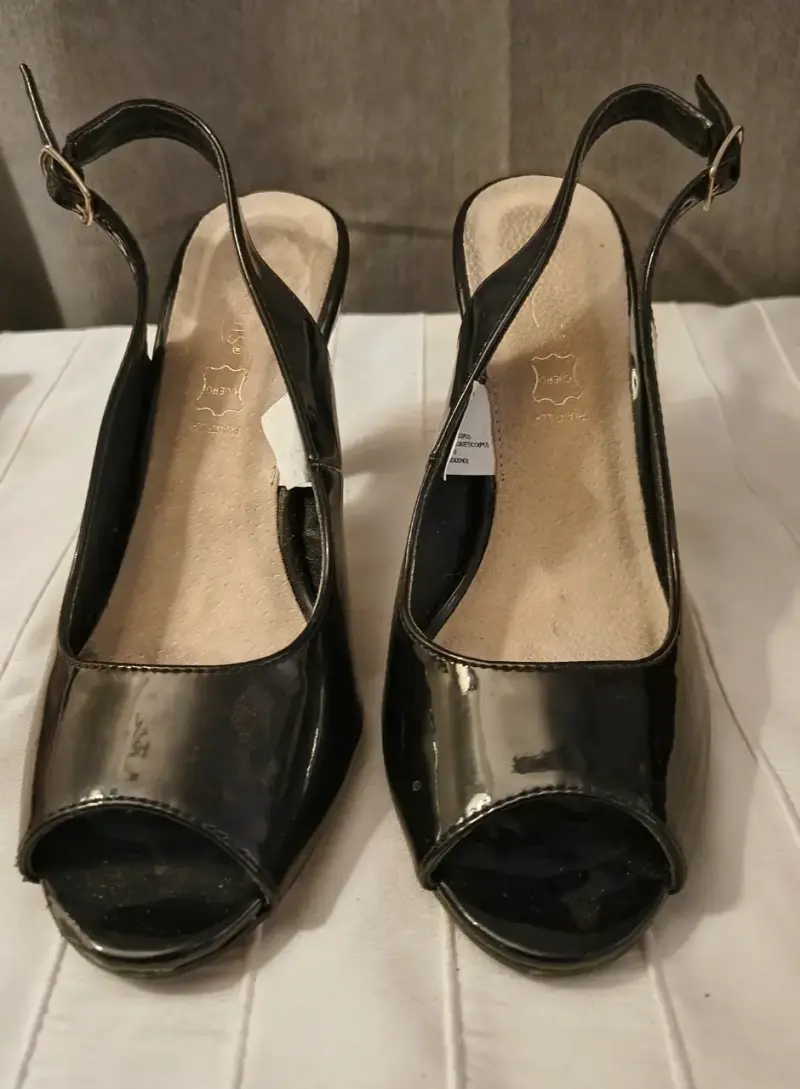 Zapatos de tacón negro charol con hebilla - 2