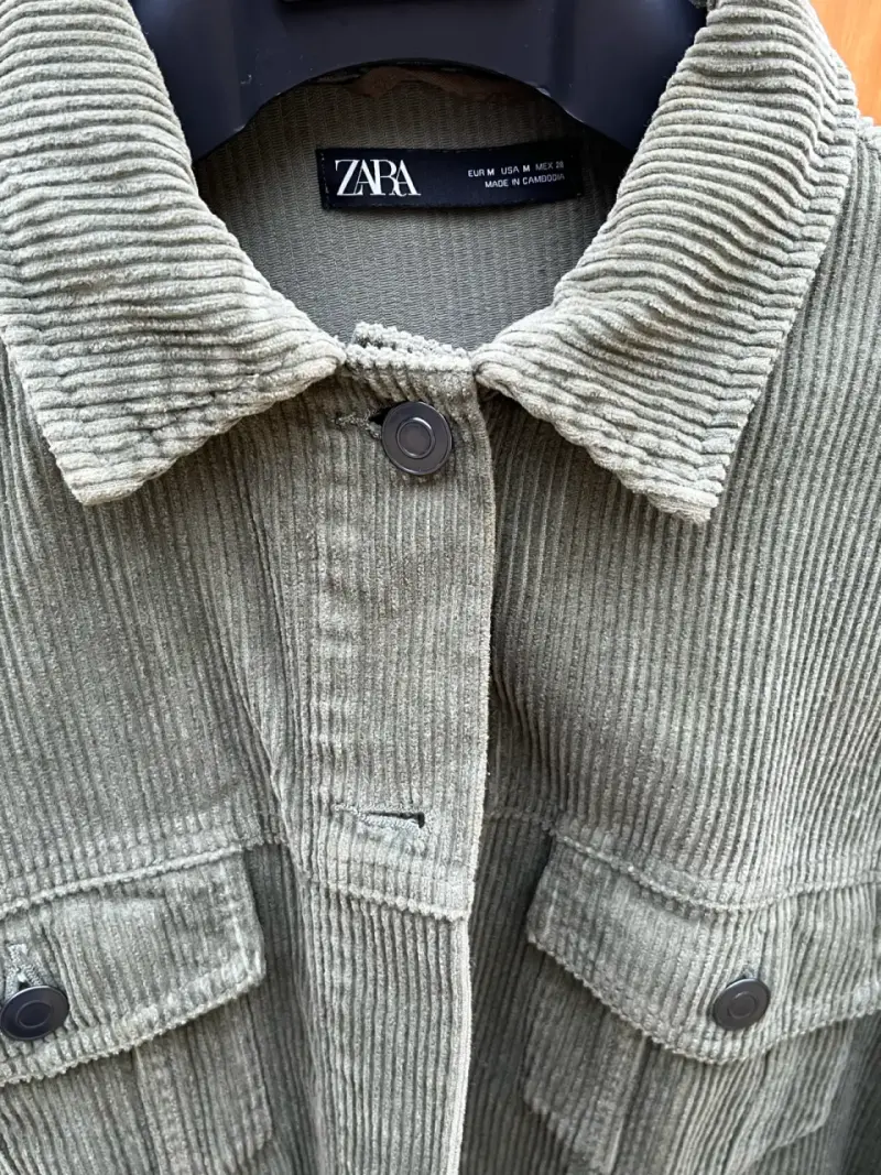 Chaqueta Zara verde - 1