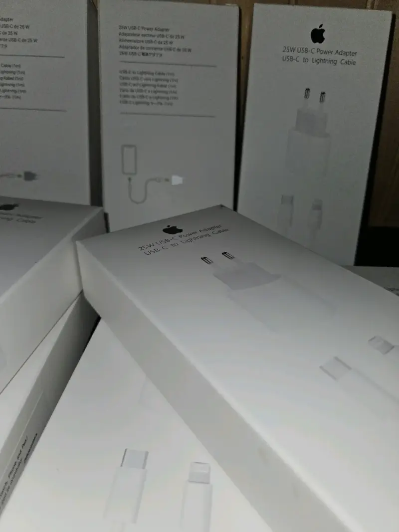 Cargador Apple USB-C 25W con Cable Lightning - 3